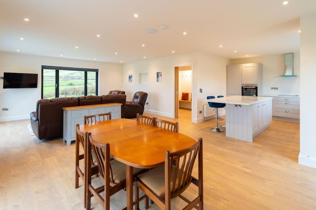 Dingle Way Rest ,Luxury Holiday Home Eksteriør bilde
